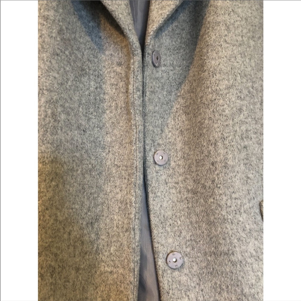 Beautiful Wool Blend Coat Size Large - Picture 6 of 9